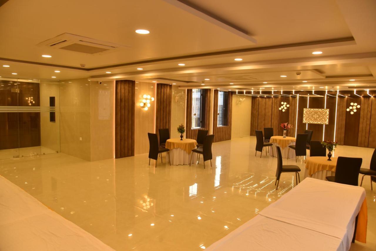 Hotel Nexus L Hotels In Charbagh Лакхнау Екстер'єр фото